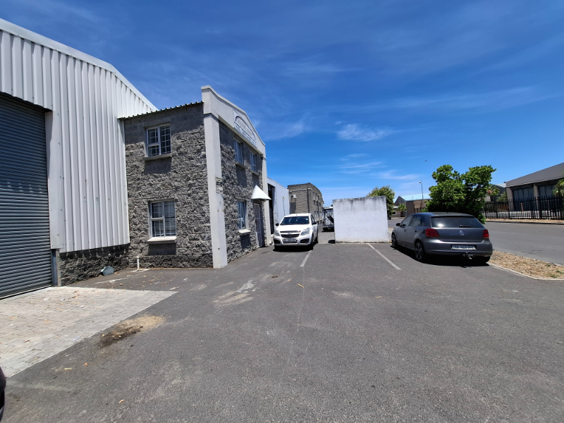 To Let commercial Property for Rent in Maitland Western Cape